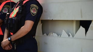 Disturbios en la sede de Uocra en Córdoba. (José Gabriel Hernández / La Voz)