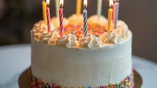 Qué significado tiene que a alguien no le guste celebrar su cumpleaños, según la Psicología