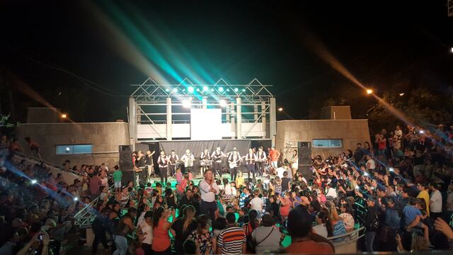 Noche de cumbia en el Anfiteatro