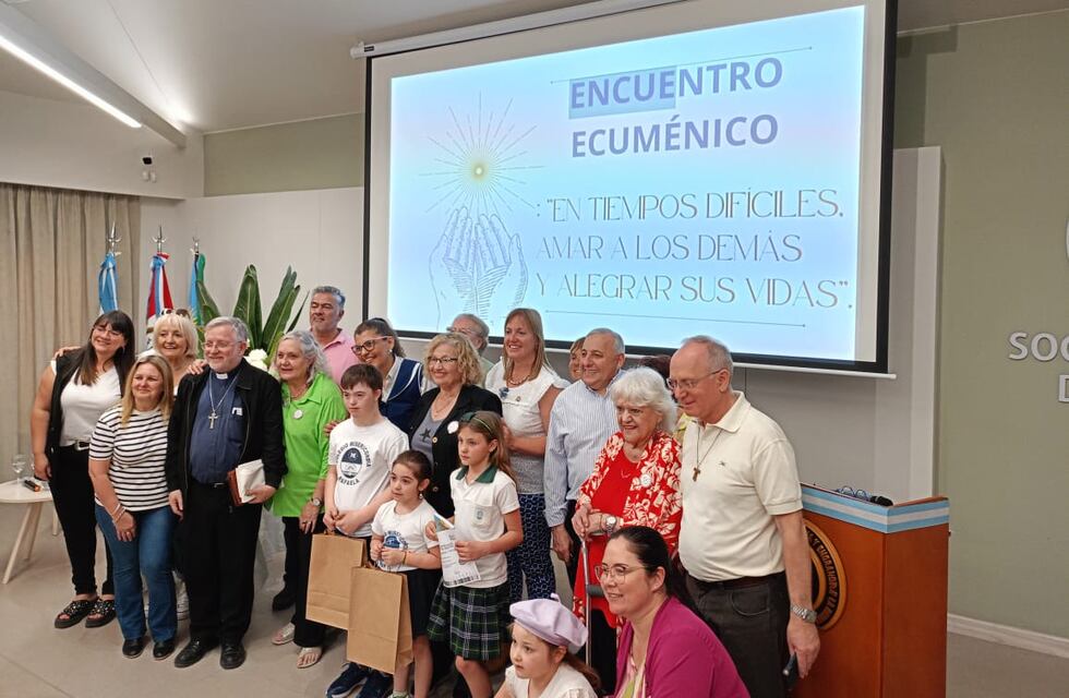 El Encuentro Ecuménico convocó a autoridades, directivos y público en oración por las infancias y la paz