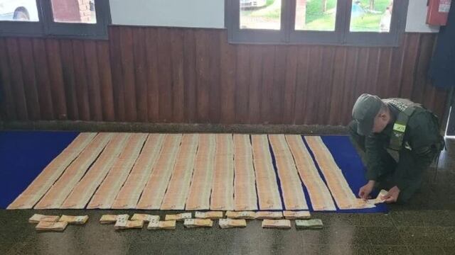 San Antonio: incautan casi tres millones de pesos sin aval a un pasajero de un colectivo.