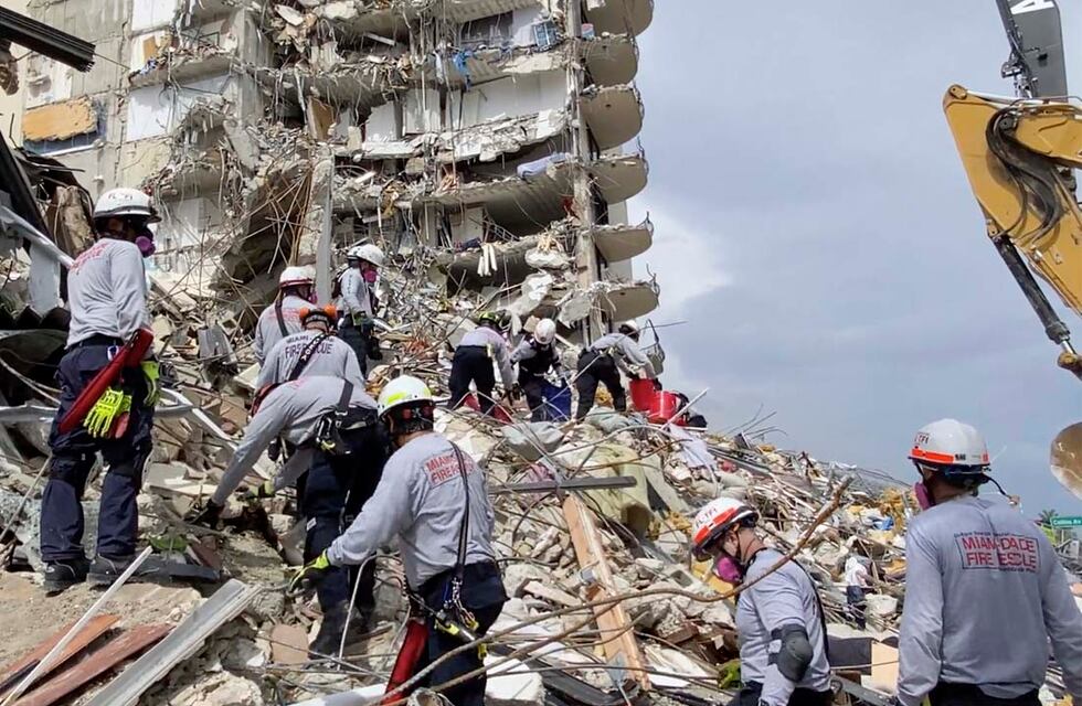 Derrumbe en Miami: asciende a 11 la cifra de muertos y aún buscan a 150 desaparecidos