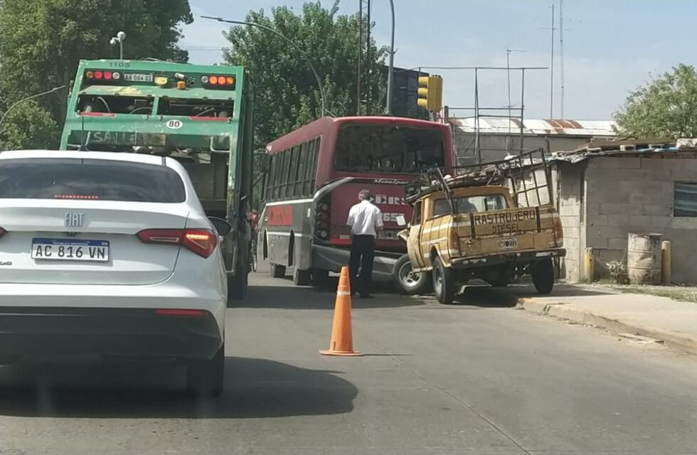 Córdoba: tránsito complicado por un choque en avenida Juan B. Justo