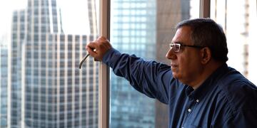 Carlos Maslatón se quejó del aumento de la luz.