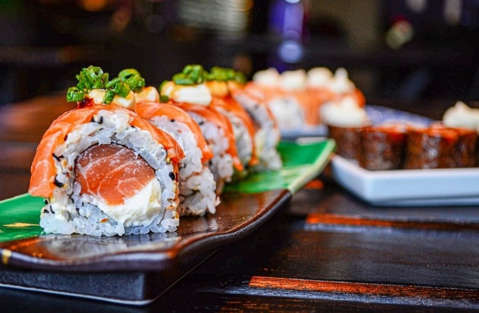 Sushi con trucha patagónica: la alternativa al salmón ante la suba de precios