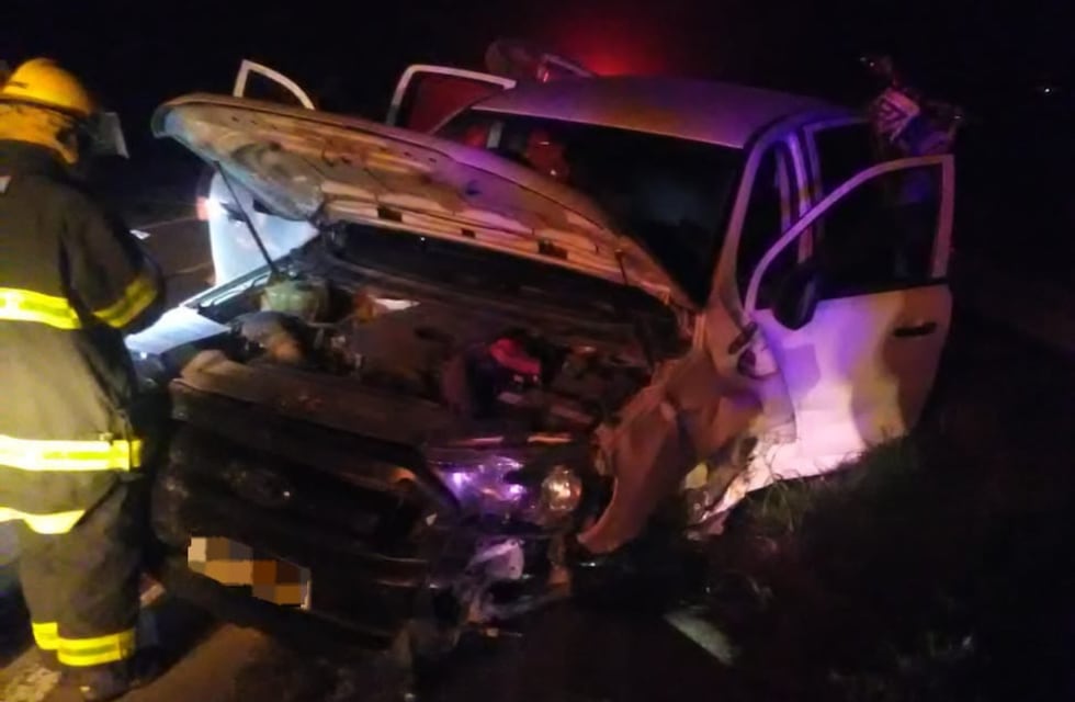 Un tráiler remolcado se desprendió en plena ruta de Córdoba: hay una persona herida