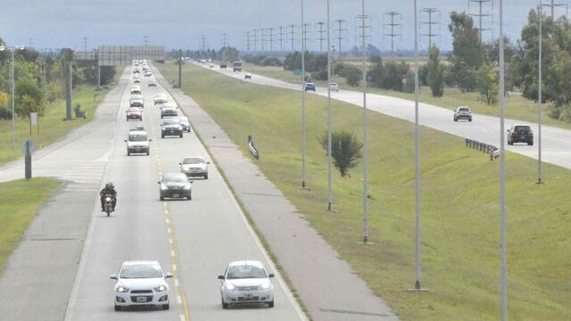 Insegura. La autopista Córdoba-Rosario, escenario de la emboscada. (La Voz/Archivo)