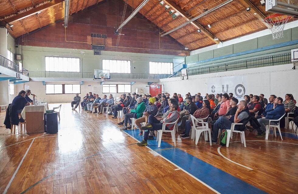 Gran concurrencia a la charla sobre calderas industriales y recipientes de presión