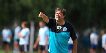 "Prefiero hablar y no quedar como un gil", sentenció el DT de Belgrano.