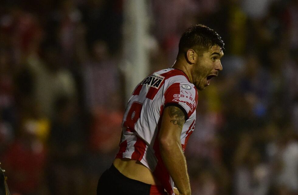 Video: doblete de Gabriel Graciani para el triunfo de Instituto; el segundo un golazo