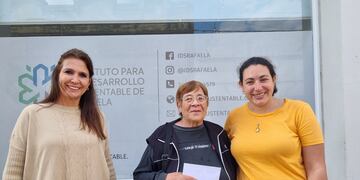 Entrega de semillas en el Instituto para el Desarrollo Sustentable de Rafaela