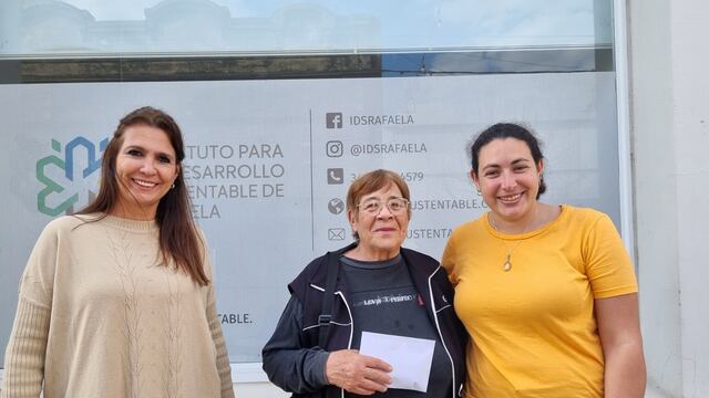 Entrega de semillas en el Instituto para el Desarrollo Sustentable de Rafaela