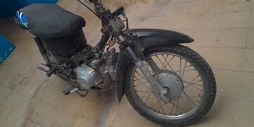 Moto secuestrada en Tránsito