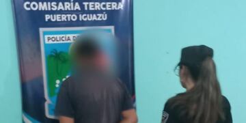 Puerto Iguazú: detienen a un joven y recuperan objetos robados.