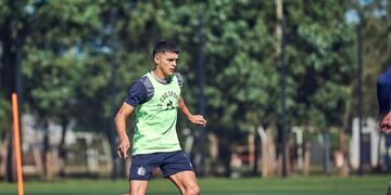 El paraguayo Ramón Sosa trabajó a fondo en el CARD,  y luego tuvo un encuentro con una hincha de 76 años que hizo emocionar a todos. (Prensa Talleres)