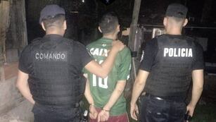 La policía identificó al sospechoso de 29 años durante un operativo en Villa Gobernador Gálvez.