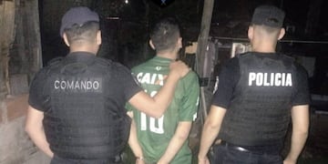 La policía identificó al sospechoso de 29 años durante un operativo en Villa Gobernador Gálvez.