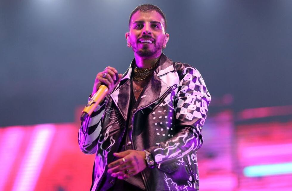 Una fan de Rauw Alejandro subió al escenario en un show y dejó a todos boquiabiertos con su talento