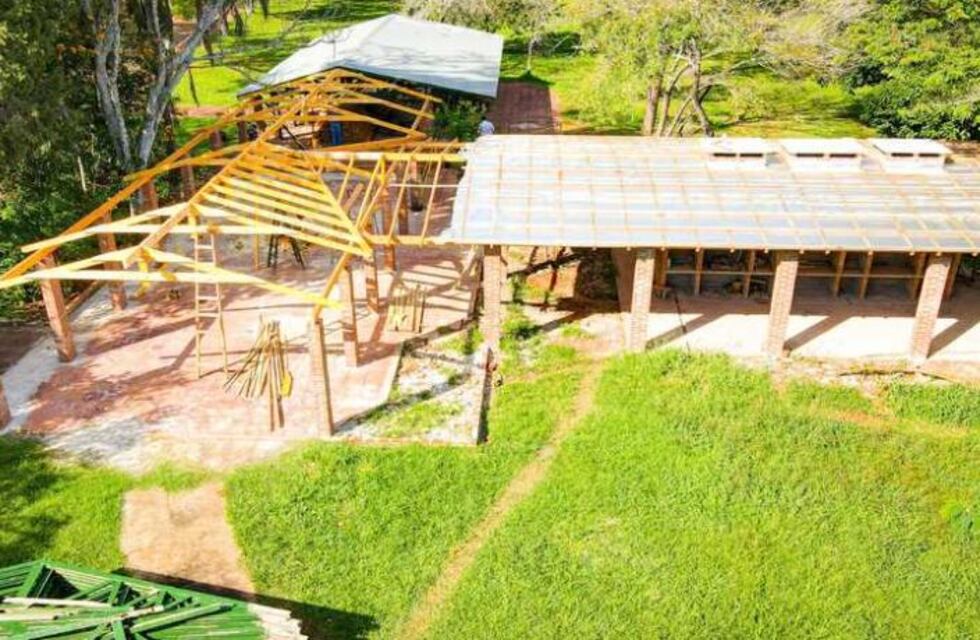 Continúa la ejecución de las mejoras en el quincho del Parque Schwelm en Eldorado