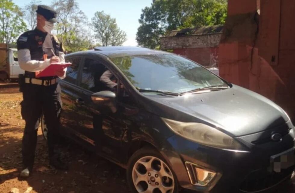 Recuperan otro automóvil ligado a la banda criminal de Los Helechos