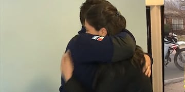 Nicolás, el bombero que fue noticia, y Soledad, su pareja.
