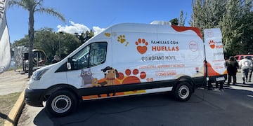 Quirofano móvil "Familia con huellas" Carlos Paz