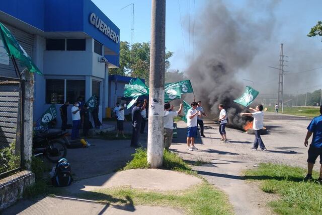Siguen las protestas en Guerrero Motos