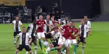 Hungría le ganó a Alemania con un golazo de taco.