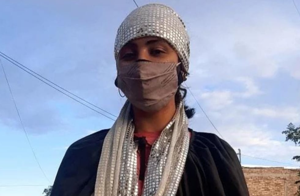 Una joven de Las Heras se disfrazó de “Reina Maga” para llevar alegría a niños del departamento