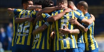 Goleada de Rosario Central 4 a 0 a Arsenal. (Prensa Central)