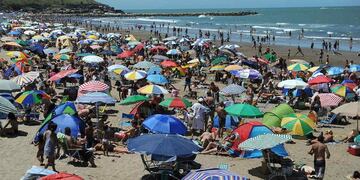 Los registros superarán los 30 grados, pudiendo llegar hasta los 40 (Télam/Archivo).