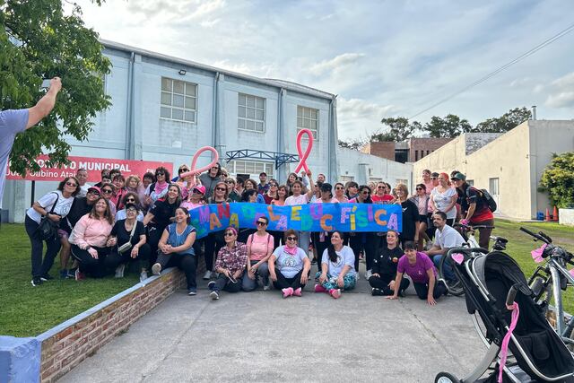 Se realizó la bicicleteada rosa en Gonzales Chaves