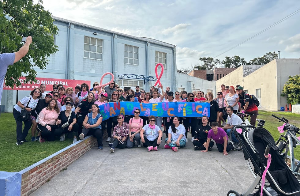 Se realizó la bicicleteada rosa en Gonzales Chaves