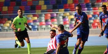 Imágenes del cotejo de Instituto ante Güemes, en Santiago del Estero. (Gentileza La Voz del Hincha IACC).