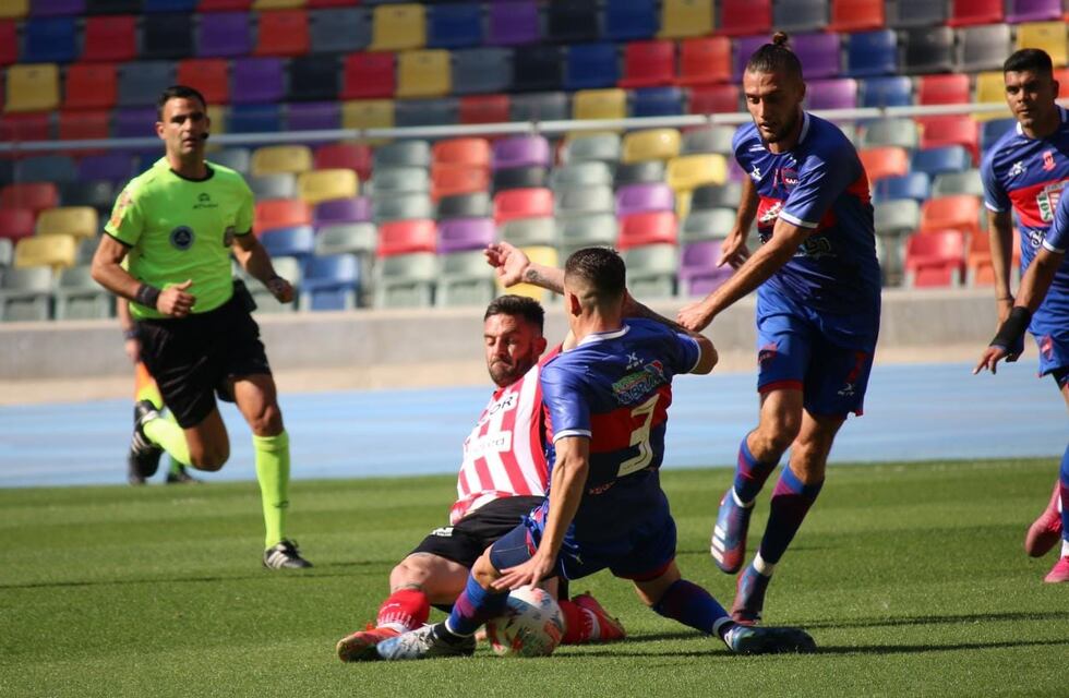 Instituto empató ante Güemes en Santiago y sigue lejos de la zona de clasificación