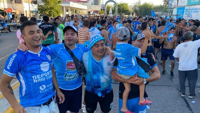 Todo Celeste en el Imperio. El León jugará la final para jugar en Primera.