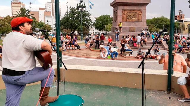 Músicos y bailarines reclamaron volver a trabajar (Plan B Noticias)