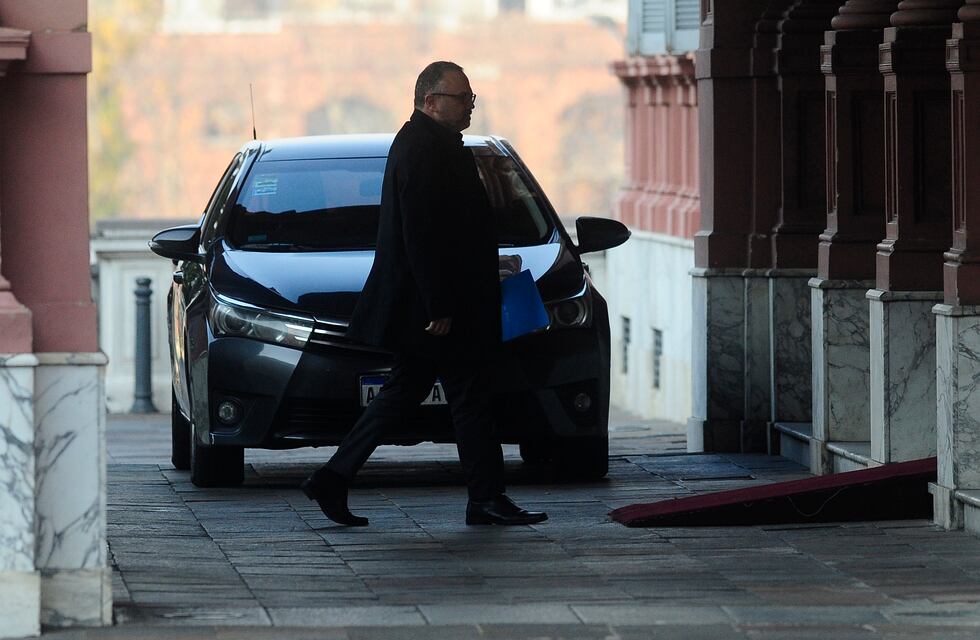 El exministro Kulfas llegó a Casa Rosada: “Vine a presentar mi renuncia al Presidente”