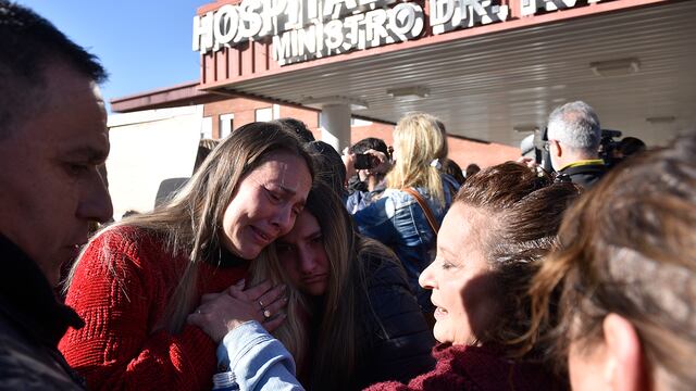 Abrazo al Hospital Materno Neonatal por la muerte de bebés.