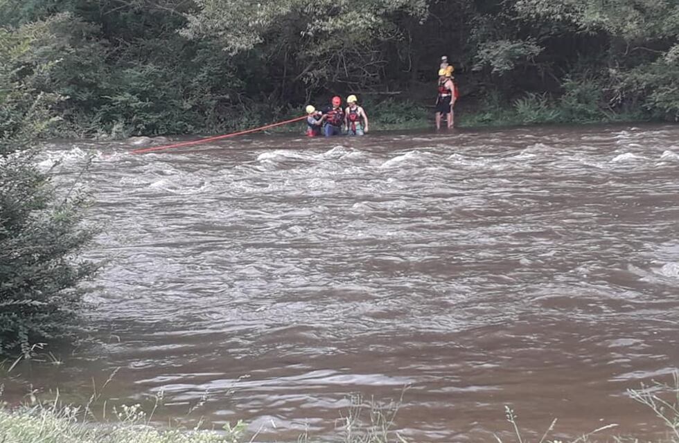 Crecida en río Los Reartes: cinco personas debieron ser rescatadas
