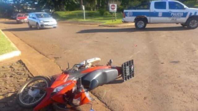 Accidente vial en Aristóbulo del Valle dejó a un motociclista herido.