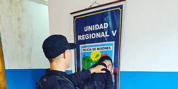 Policías detienen a un joven y recuperan objetos robados en Puerto Iguazú.