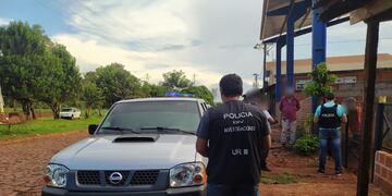 Recuperan vehículo robado mediante estafas en Eldorado.