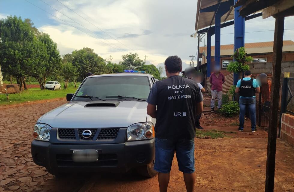 Recuperan vehículo robado mediante estafas en Eldorado