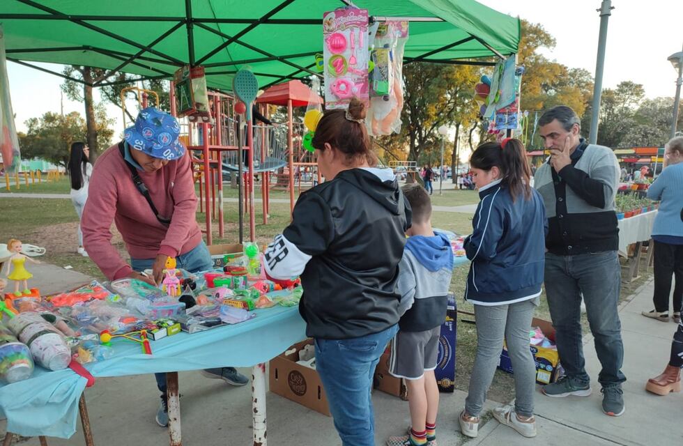 El Paseo de los Artesanos se desarrolla en el Parque Serra este domingo