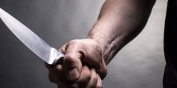 Imagen ilustrativa de un hombre con un cuchillo