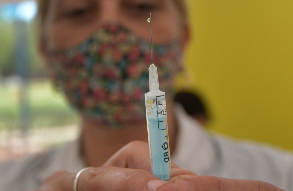 Coronavirus en Córdoba: clínicas privadas se sumarían a vacunar