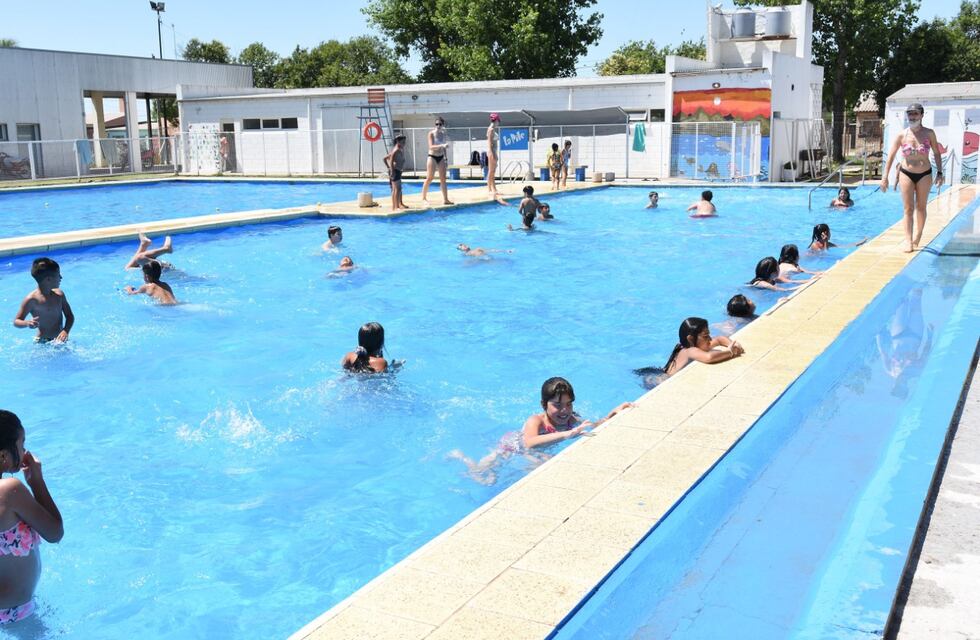Arranca el tercer período de la colonia “Todos al agua”.