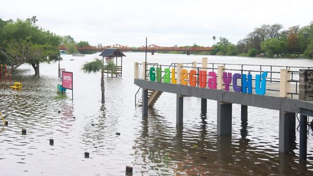 Inundaciones: desbordó el río Gualeguaychú y la ciudad tiene los primeros evacuados