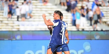 Matías Alejandro Galarza celebra su gol para Talleres en el duelo ante Instituto, por la última fecha del Apertura. (José Gabriel Hernández / La Voz)
